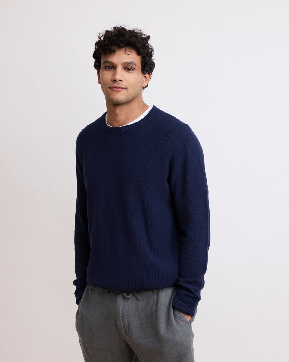 Herrenpullover aus marineblauem gesteptem Baumwoll-Piqué - Image principale