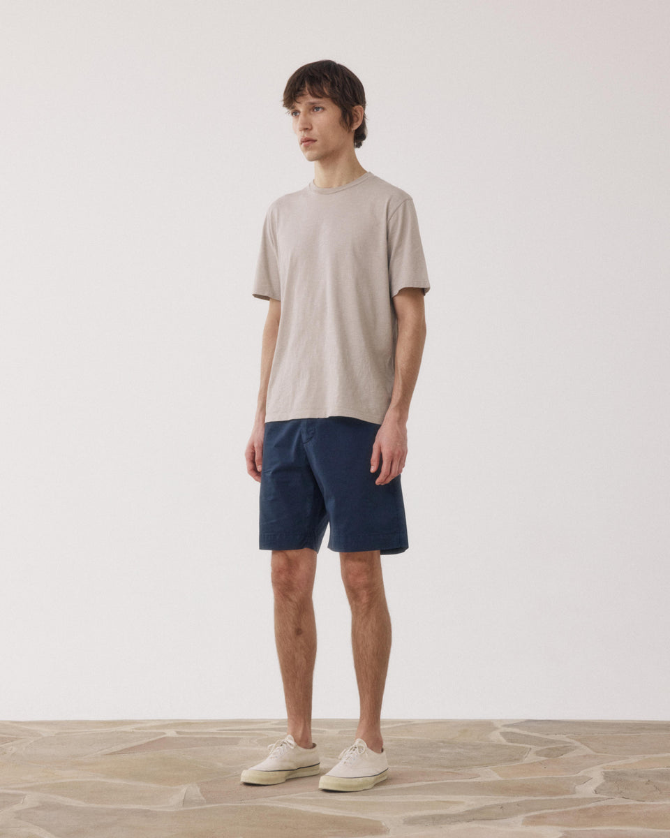 Short Homme Chino léger Marine Taylor - Image alternative
