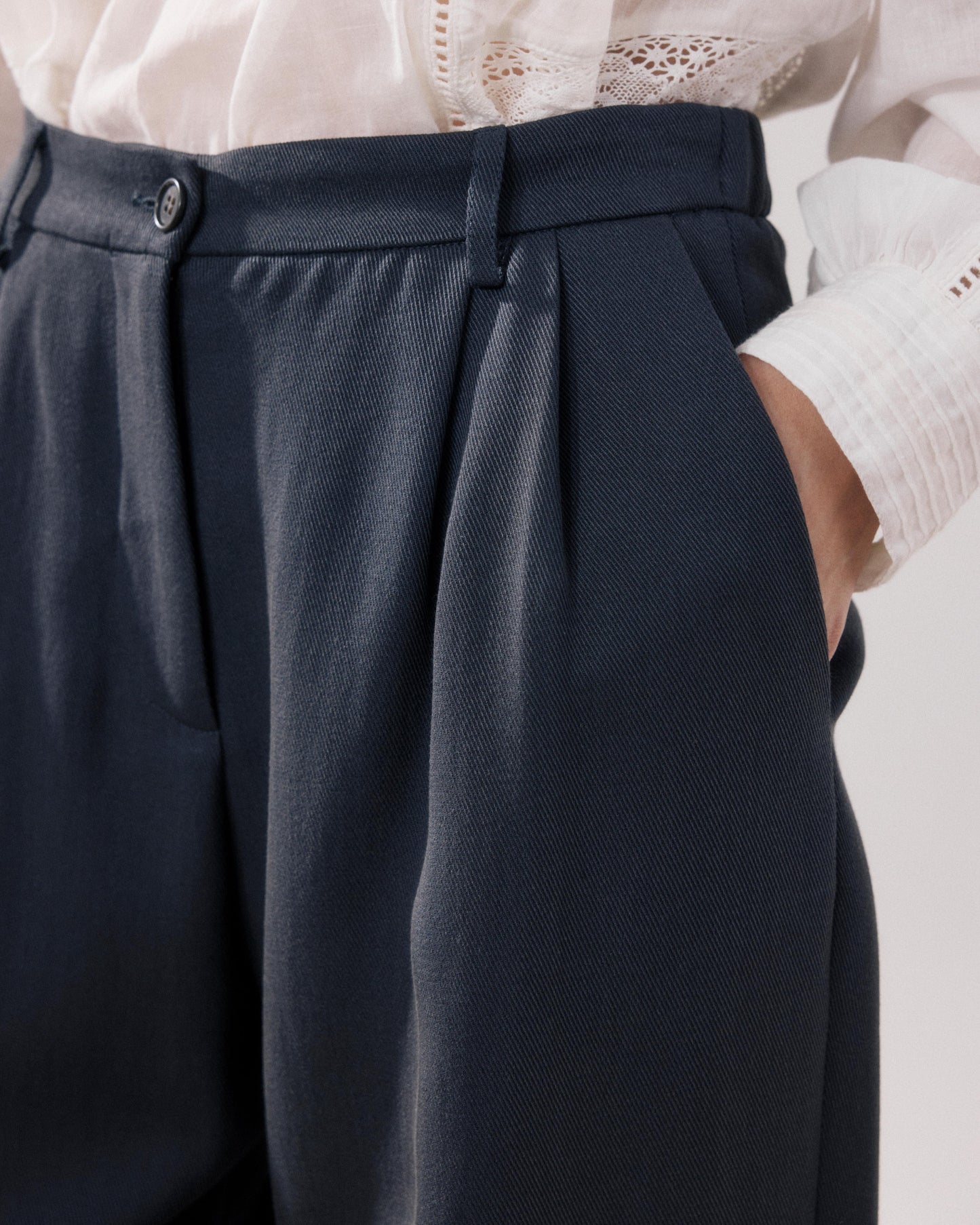 Pantalon Femme en Lyocell Bleu Marine Paula