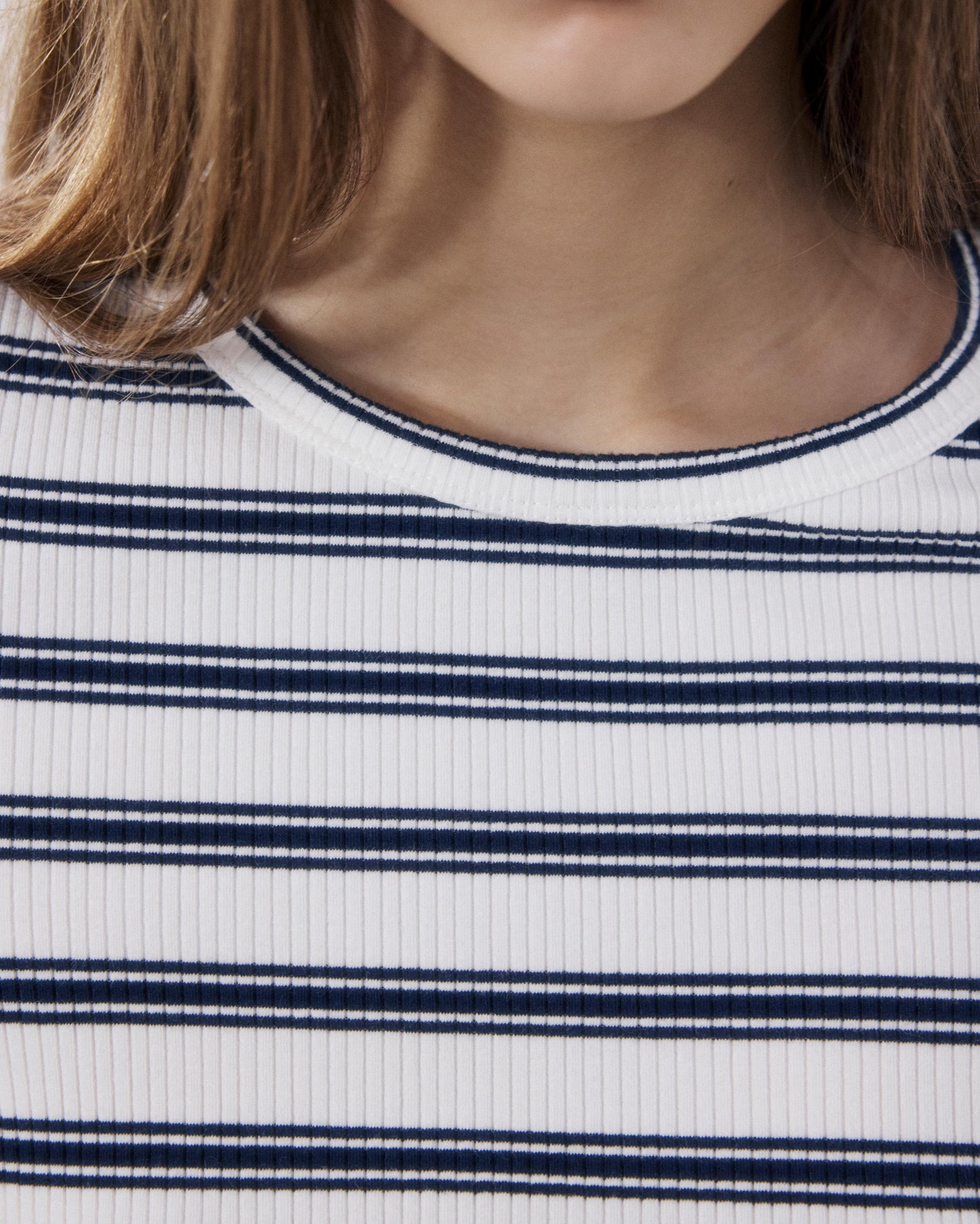T-Shirt Femme en Coton Côtelé Ecru & Bleu Marine Telopea