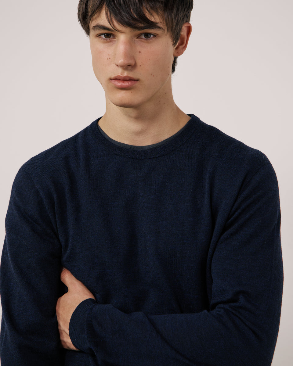 Jersey de lana extrafina azul marino para hombre Merino Crew - Image 3