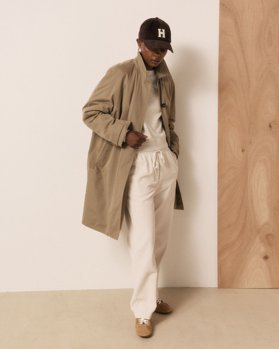 Women's Chocolate Corduroy Cap - Image principale