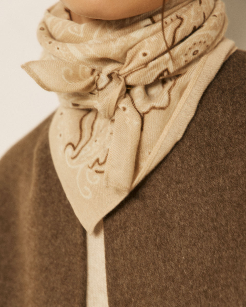 Bandana Women's Beige Paisley Print Wool Scarf - Image 3