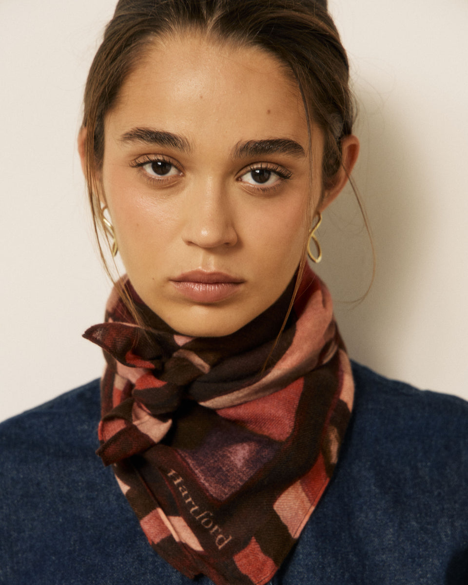 Echarpe Femme en Laine imprimé Géométrique Rose Bandana - Image 3