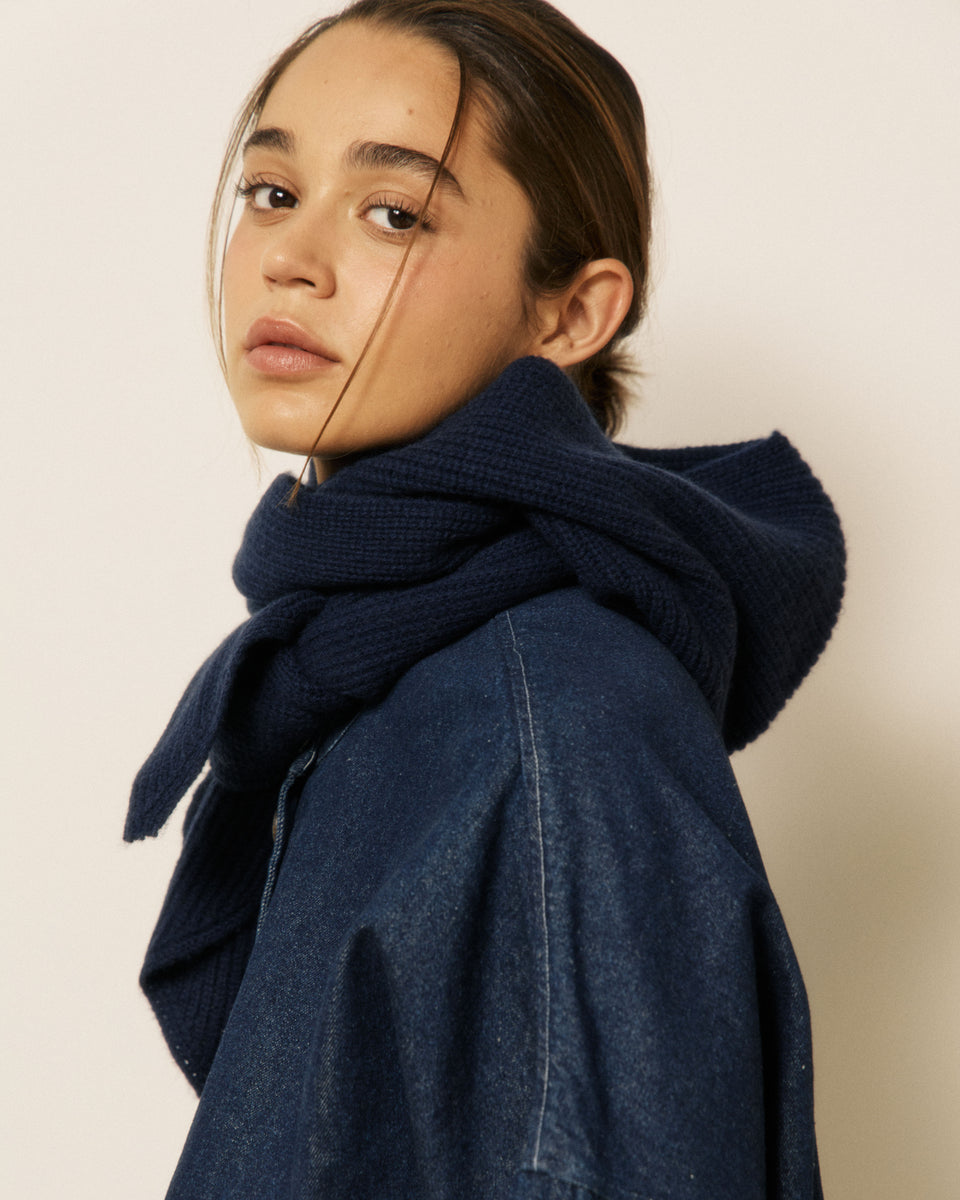 Cagoule Femme en Laine & Cachemire Bleu Marine Mera - Image principale