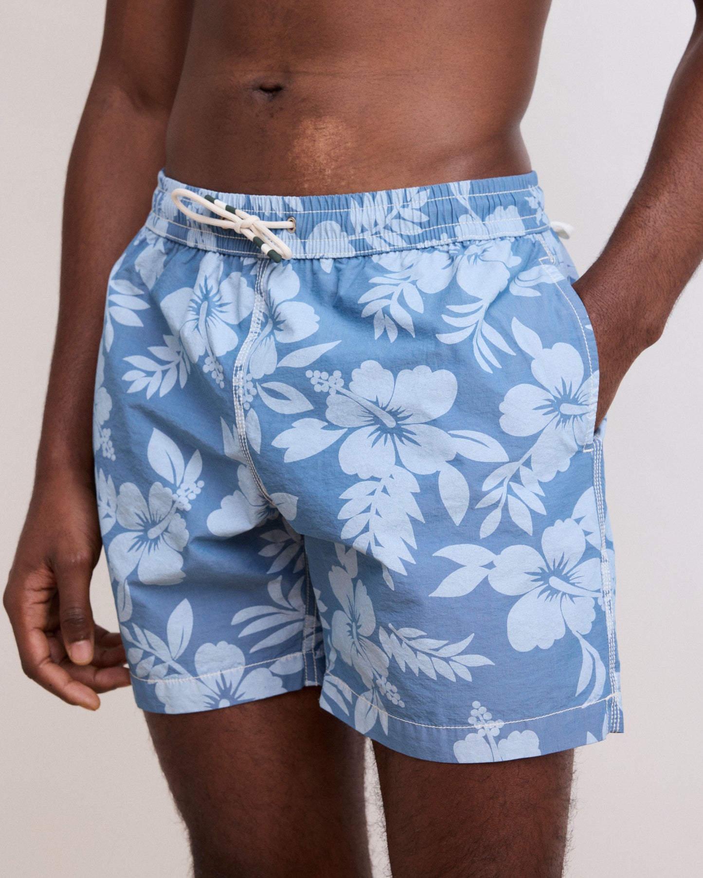 Costume da bagno da uomo con stampa Hibiscus Blu Denim Swim