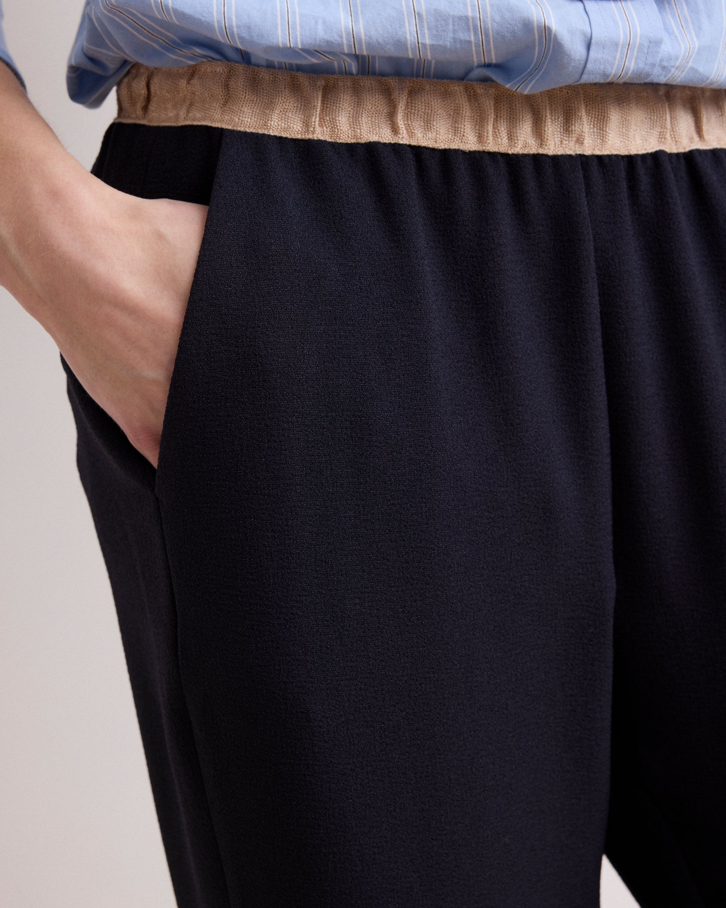 Broek voor dames van crêpe in marineblauw Pirouette
