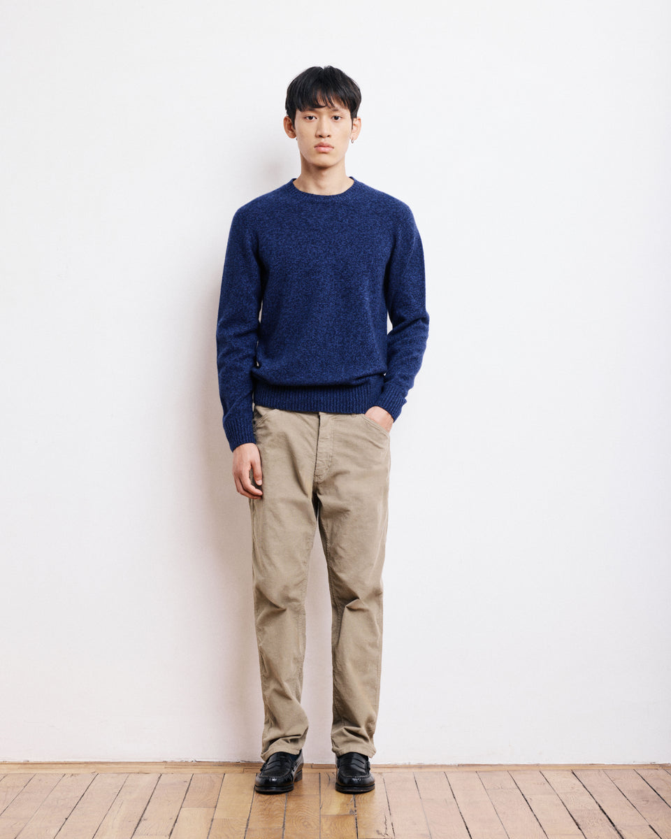 Herrenpullover mit Rundhalsausschnitt aus marineblauer Lambswool - Image 3