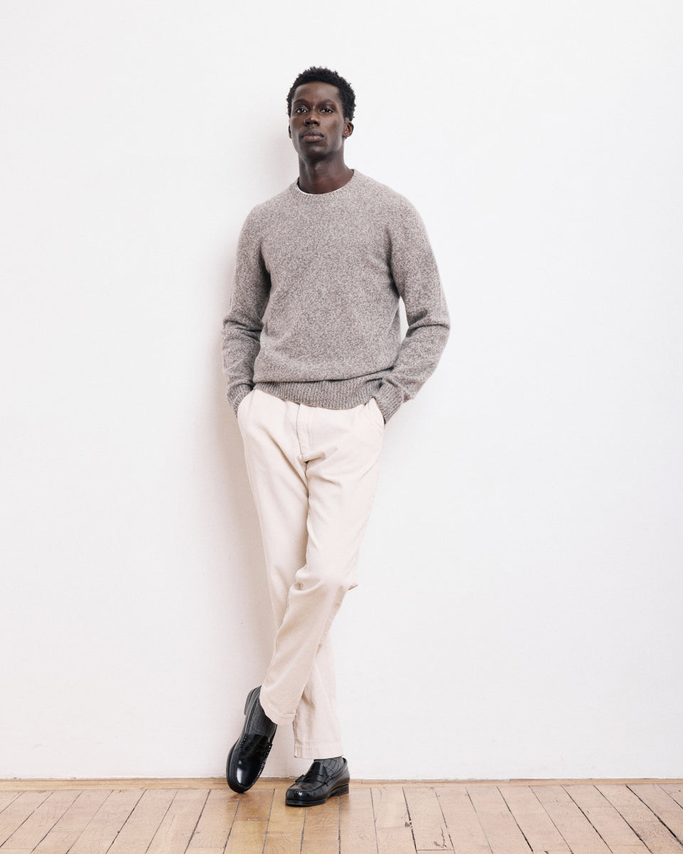 Pull Col Rond Homme en Laine Lambswool Gris - Image alternative