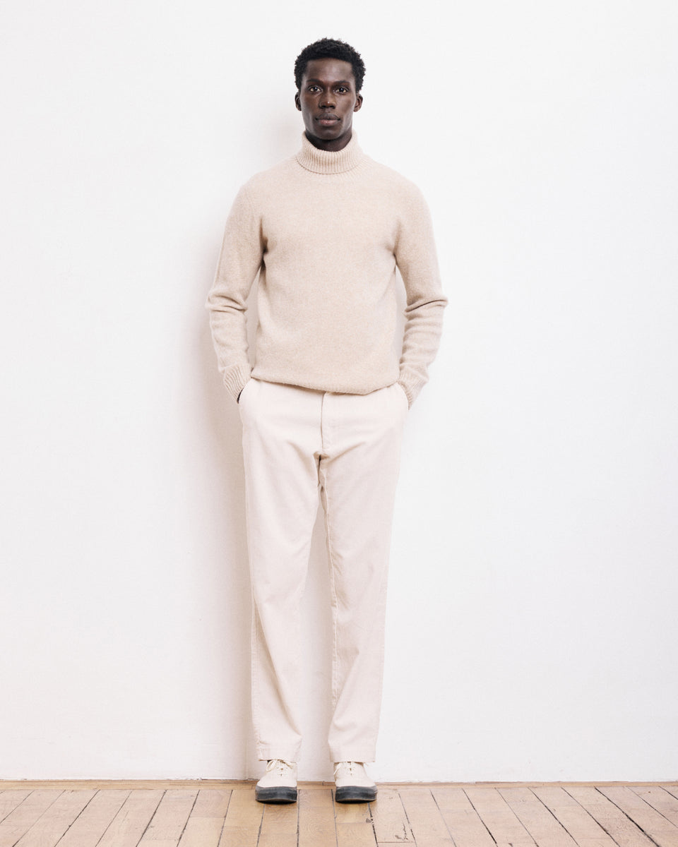 Herren-Rollkragen-Pullover aus beigefarbener Lambswool-Wolle - Image 3