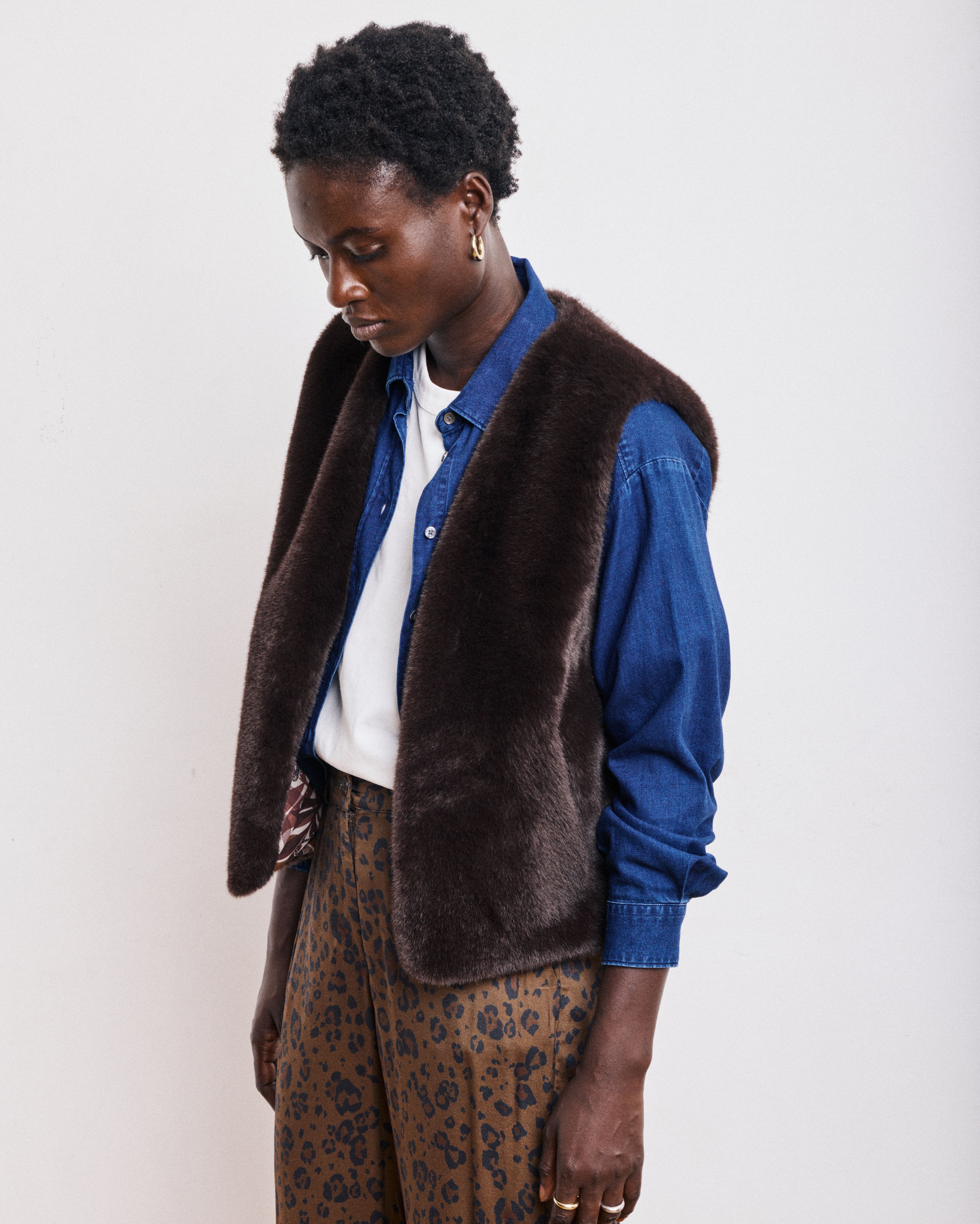 Gilet da donna in Ecopelliccia Liscia color cioccolato Vobby