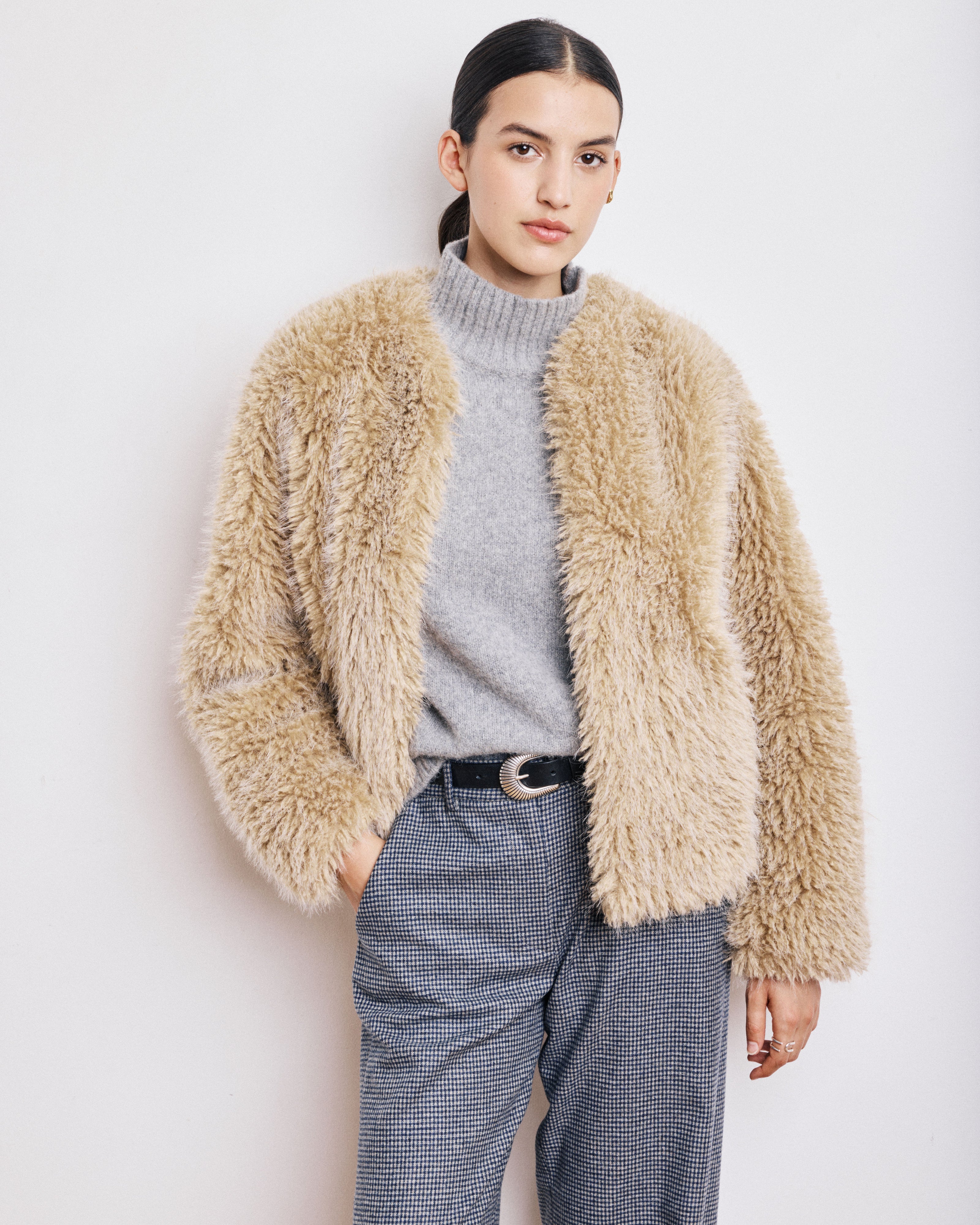 Cappotto da donna in Pelliccia Sintetica A Pelo Lungo beige Vivette