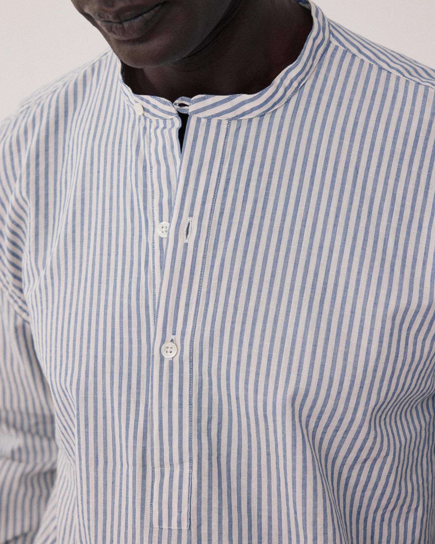 Camisa de hombre en Dobby azul y crudo Faldo BF15013-01