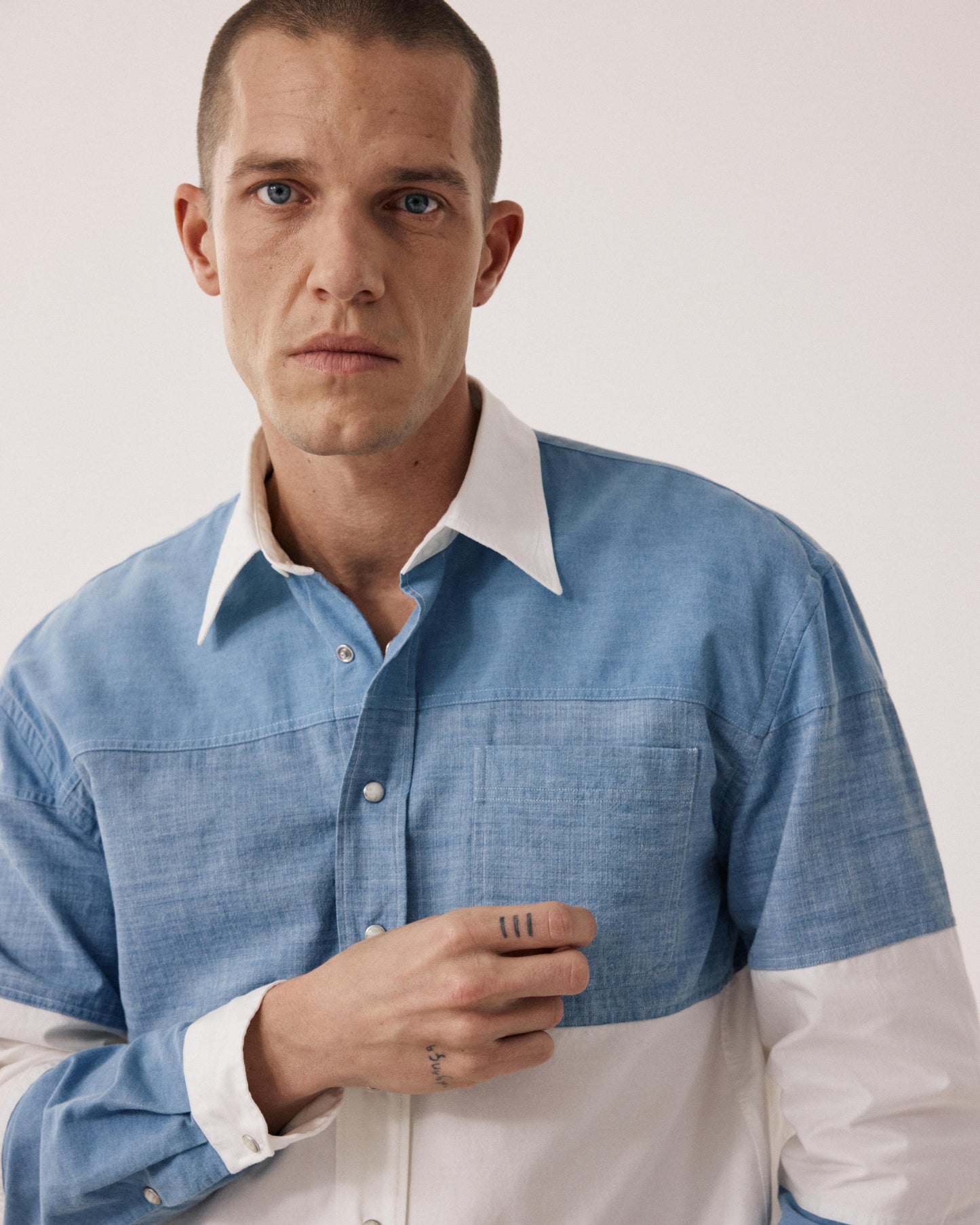 Camisa de hombre de denim Ligero azul índigo Feather BF25024-04