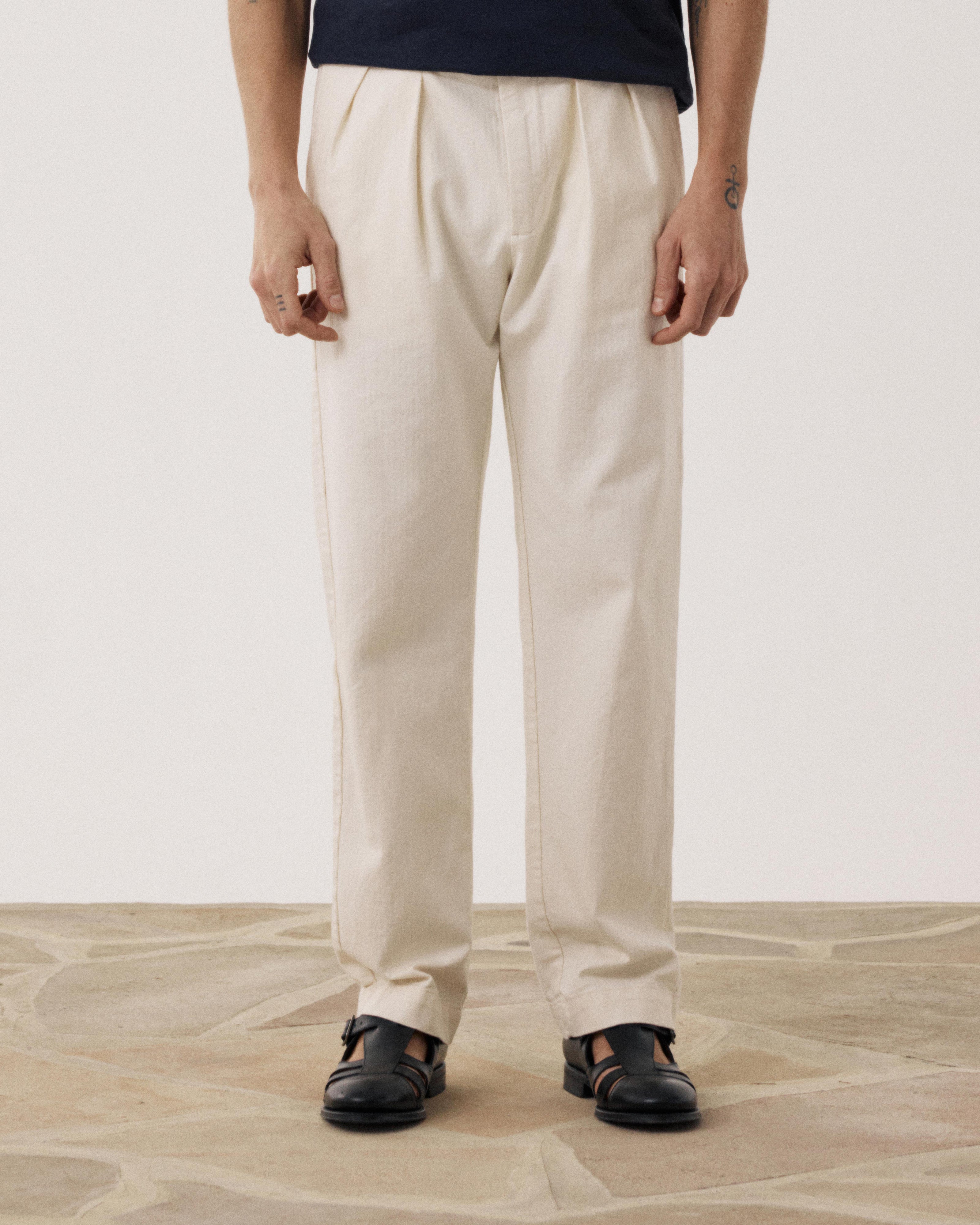 Herrenhose aus Baumwolle mit Fischgrätenmuster in Ecru von Trunk BF53110-01