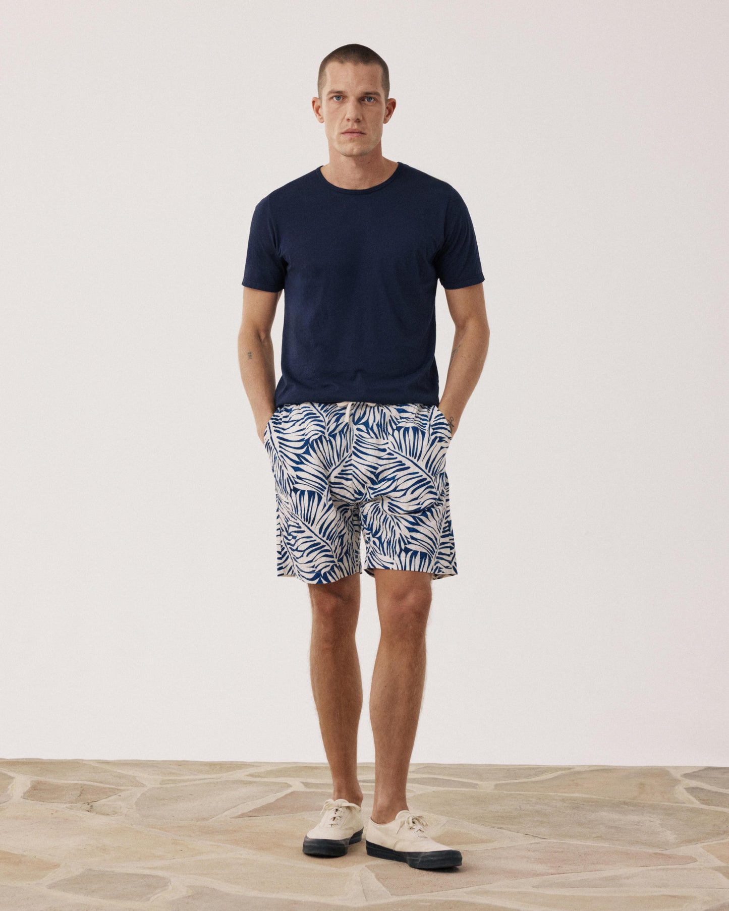 Short Homme en Coton Imprimé Tropical Bleu Joggy BF58108-01