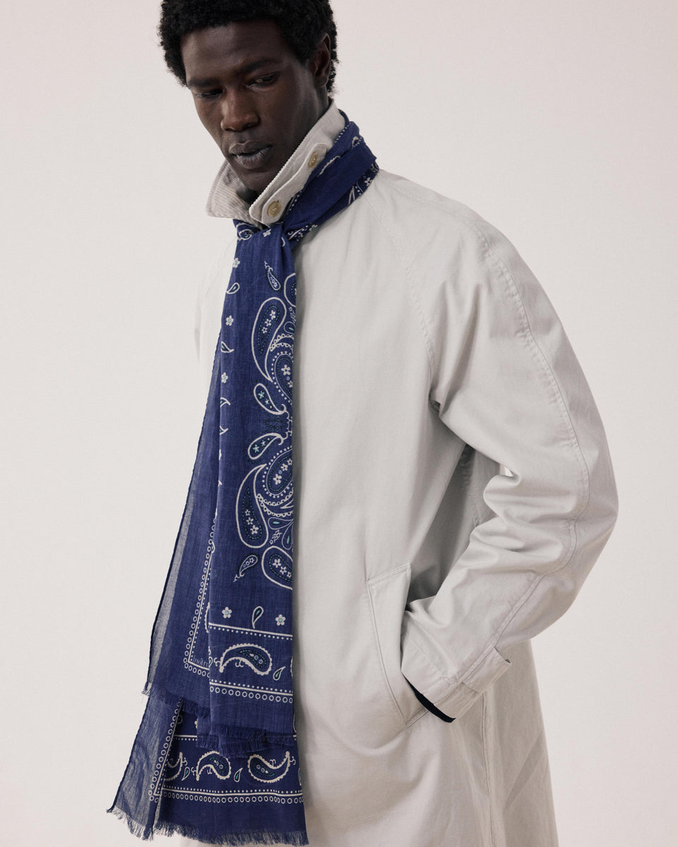 Echarpe Homme en Coton Bleu Indigo motif bandana - Image principale