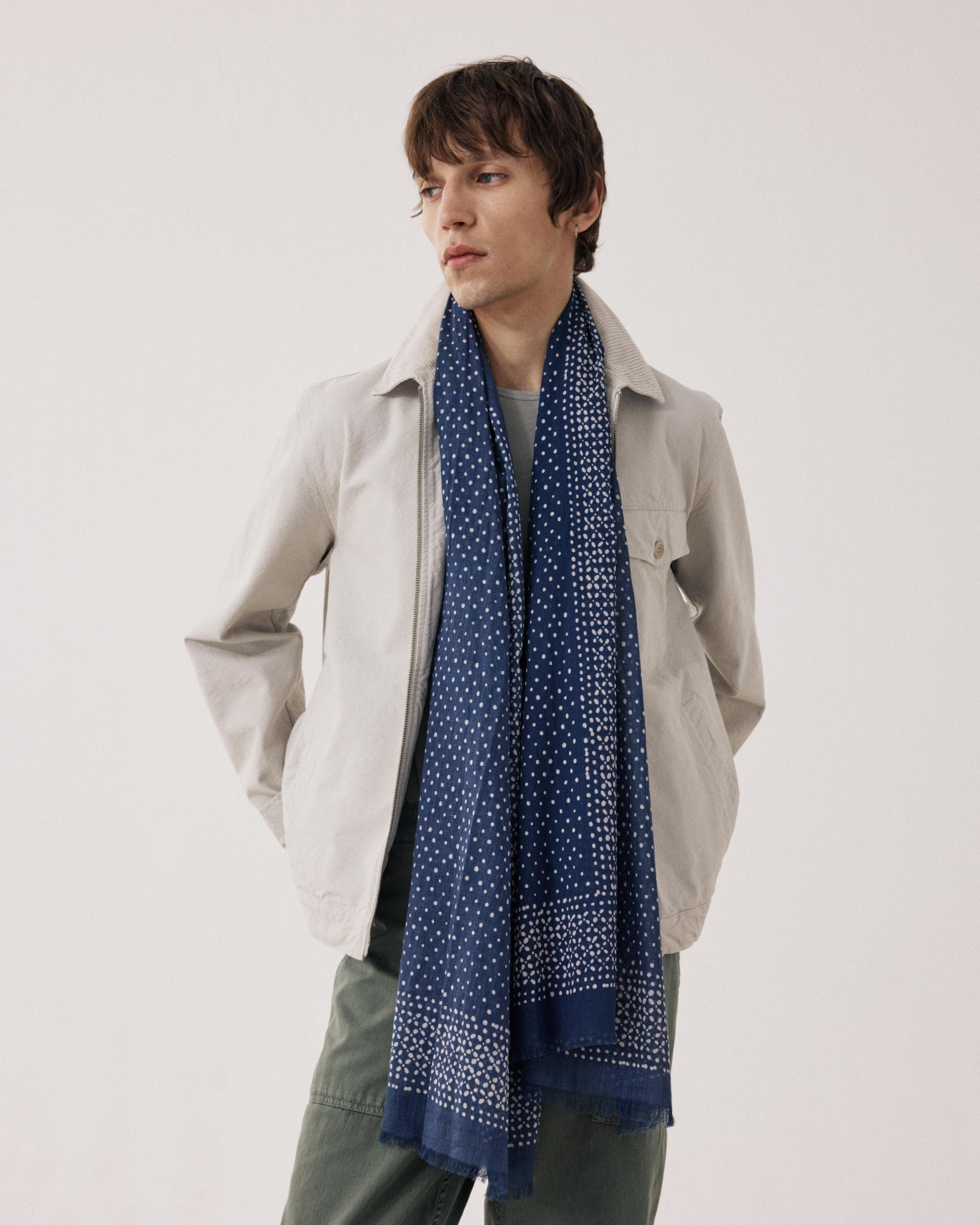 Echarpe Homme en Coton Bleu Indigo Dots BFC9417-01