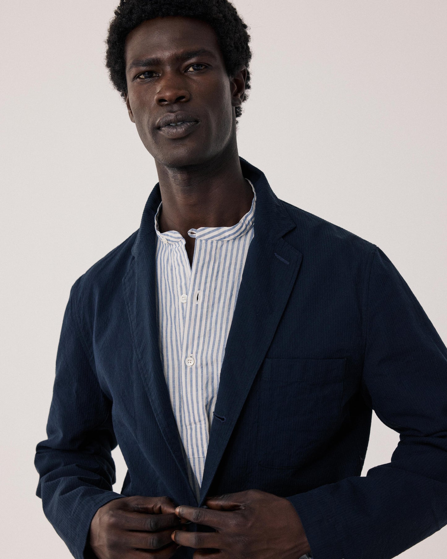 Giacca da uomo in cotone seersucker blu navy Julian BFE1113-01