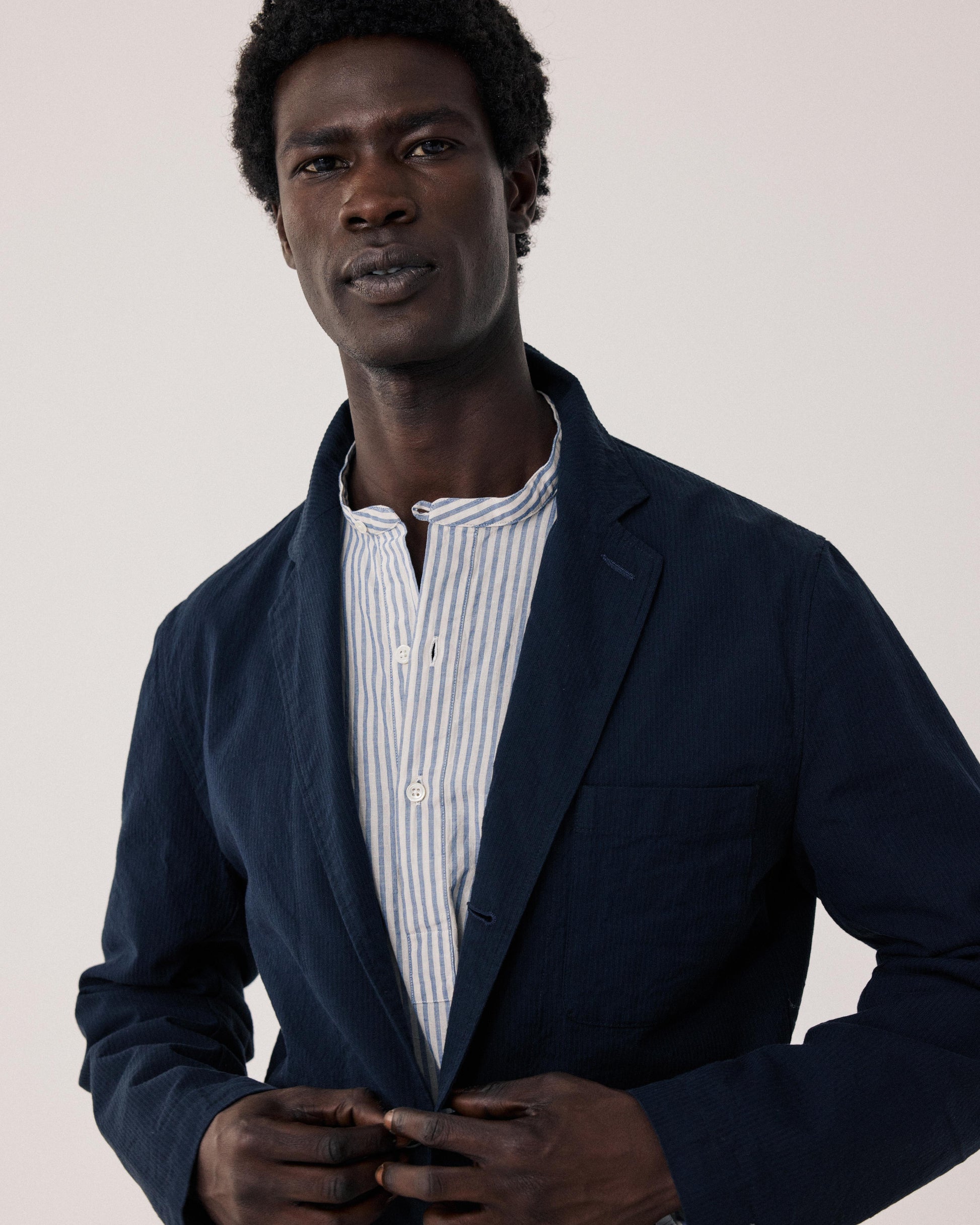 Giacca da uomo in cotone seersucker blu navy Julian BFE1113-01