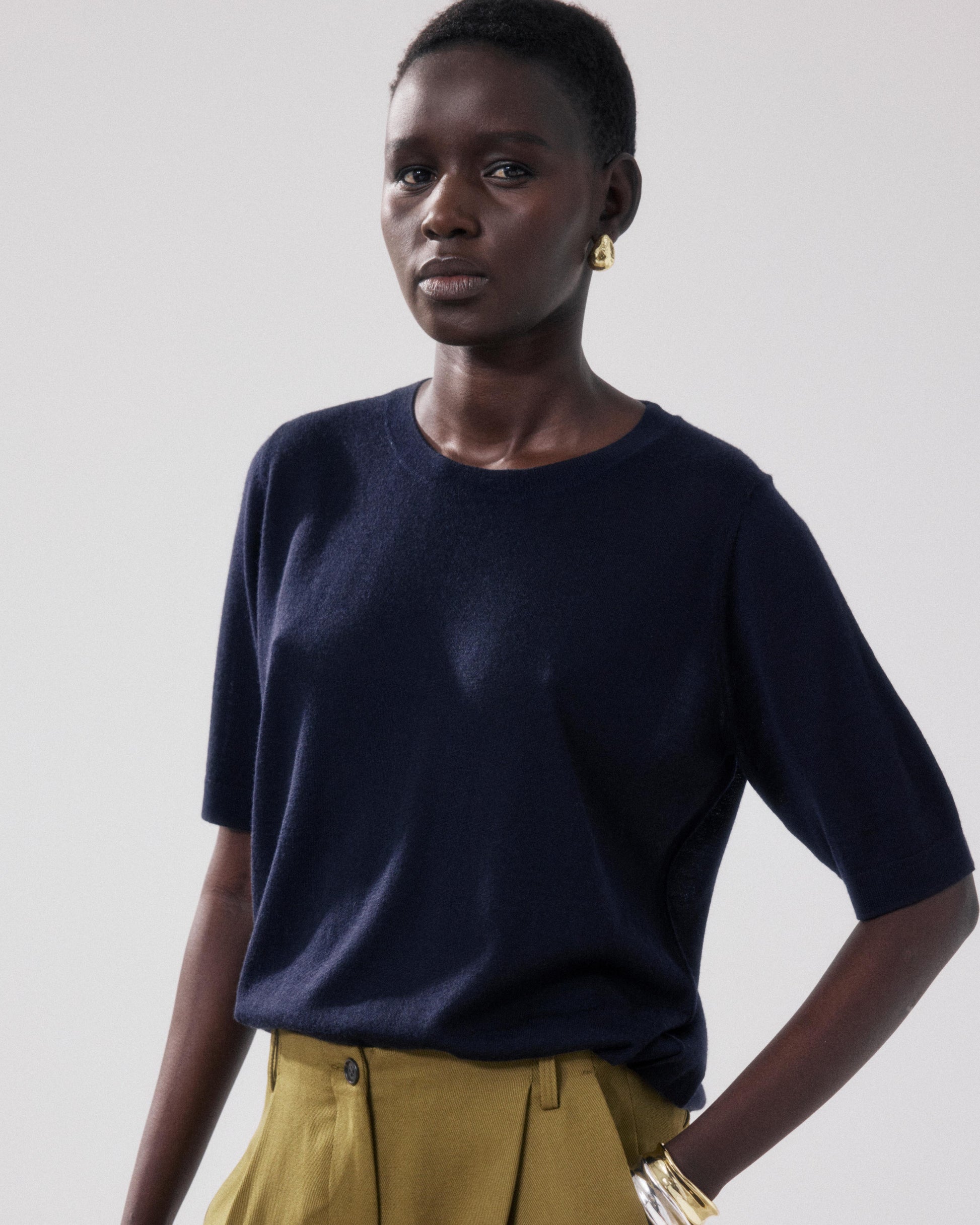 Ponticello da donna in Lana Merino blu navy Matija