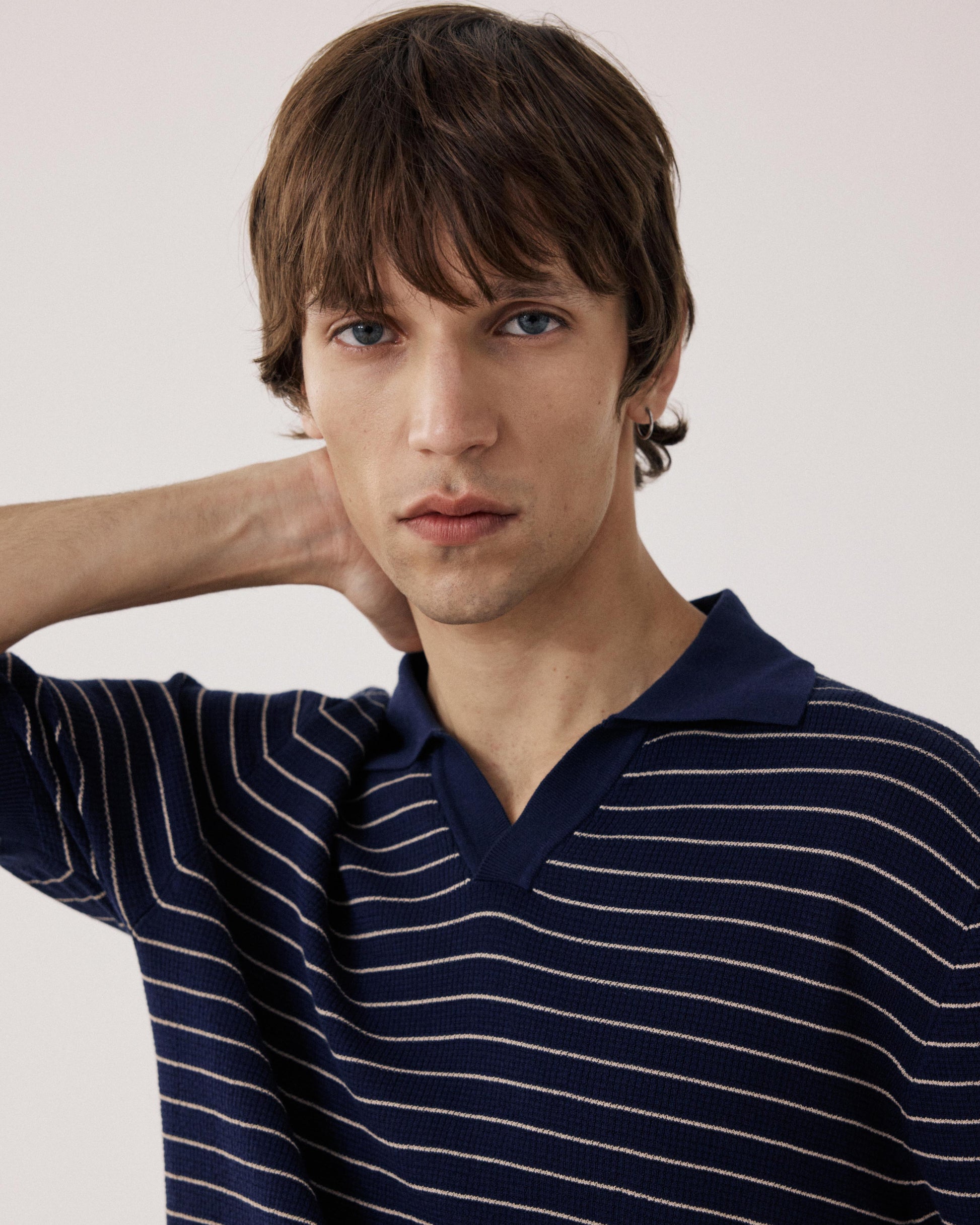 Polo da uomo in maglia di cotone goffrato a righe blu BFR1316-01
