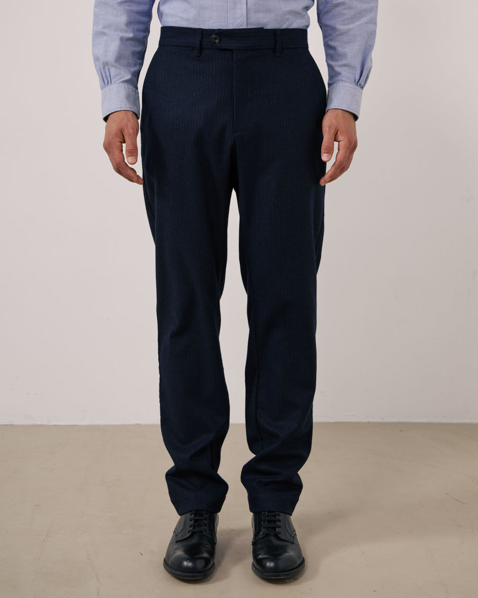 Pantalon Homme en Flanelle de Laine à Rayures Bleu Marine Taylor - Image 2