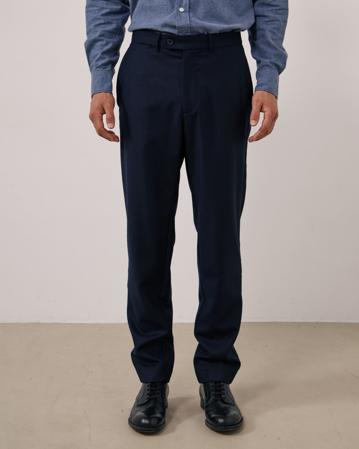 Pantalon Homme en Flanelle de Laine Vierge Bleu Marine Taylor