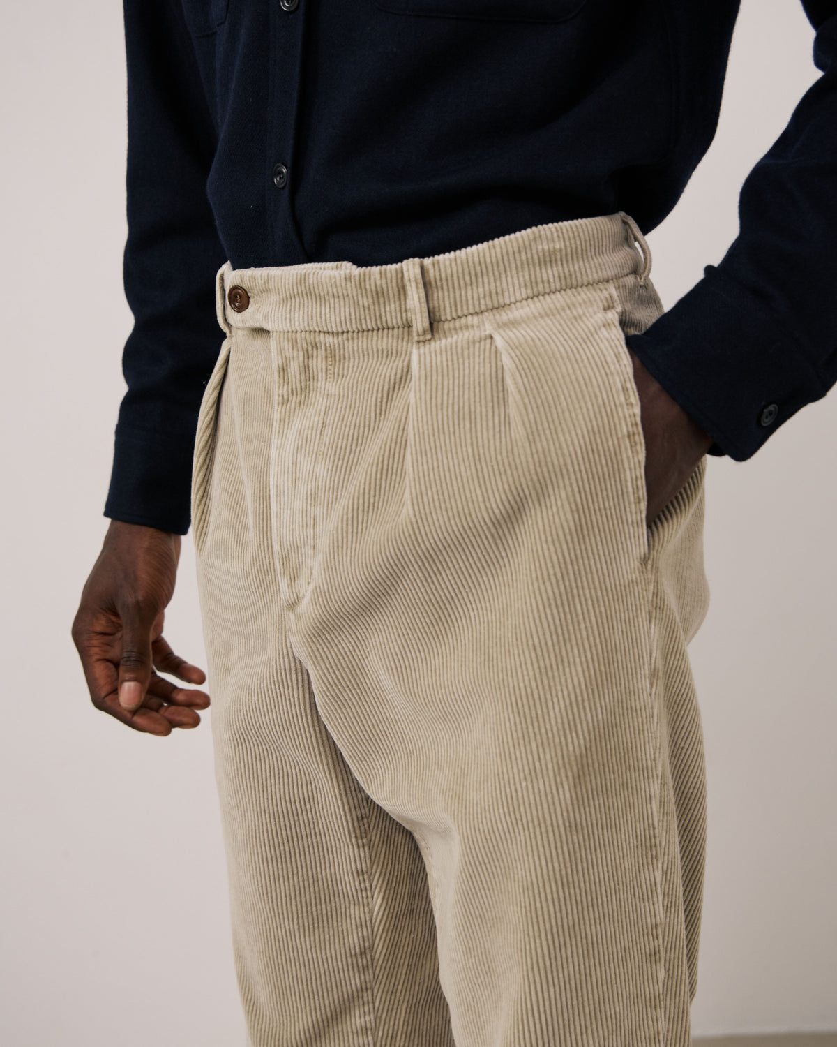 Pantalon Homme en Velours Côtelé Sable Trunk