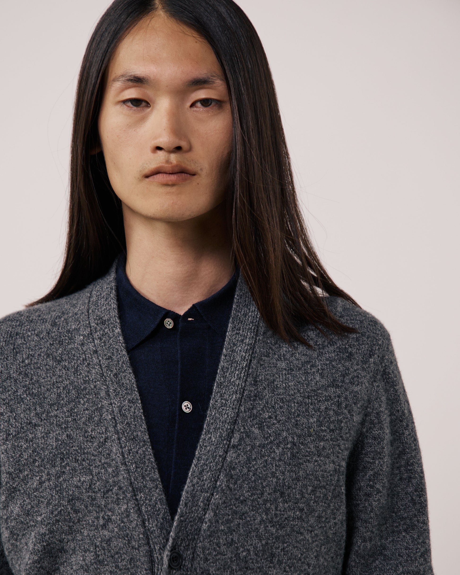 Pull Homme en Laine Mérinos Extrafine Gris Seamless Cardigan