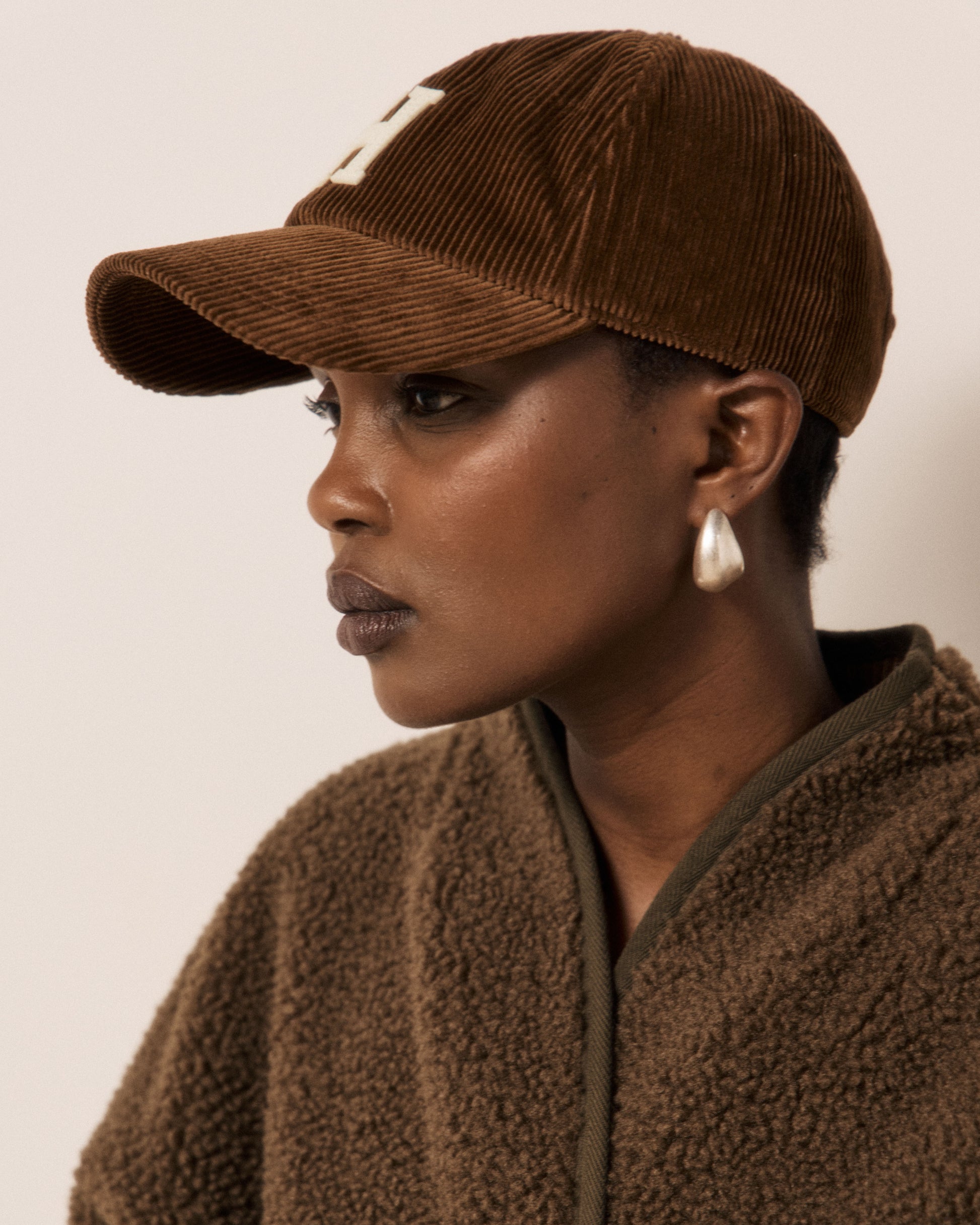 Casquette Femme en Velours Côtelé Caramel