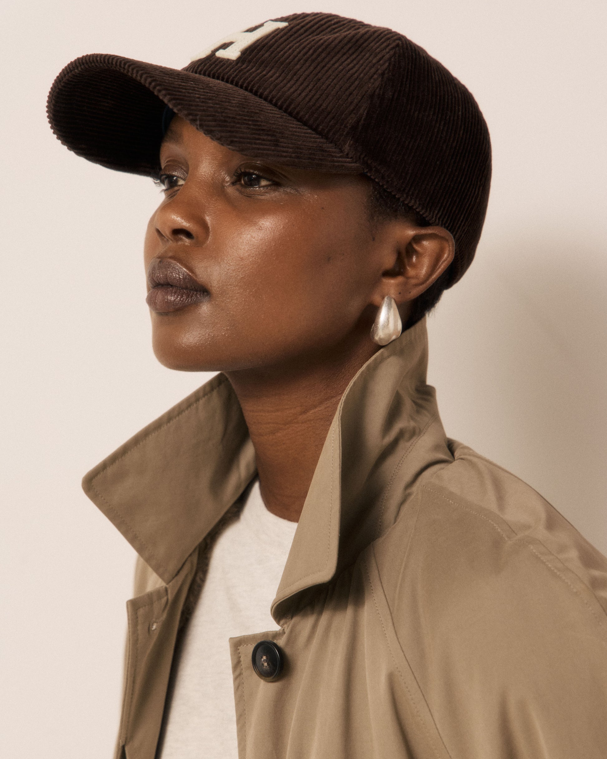 Casquette Femme en Velours Côtelé Chocolat