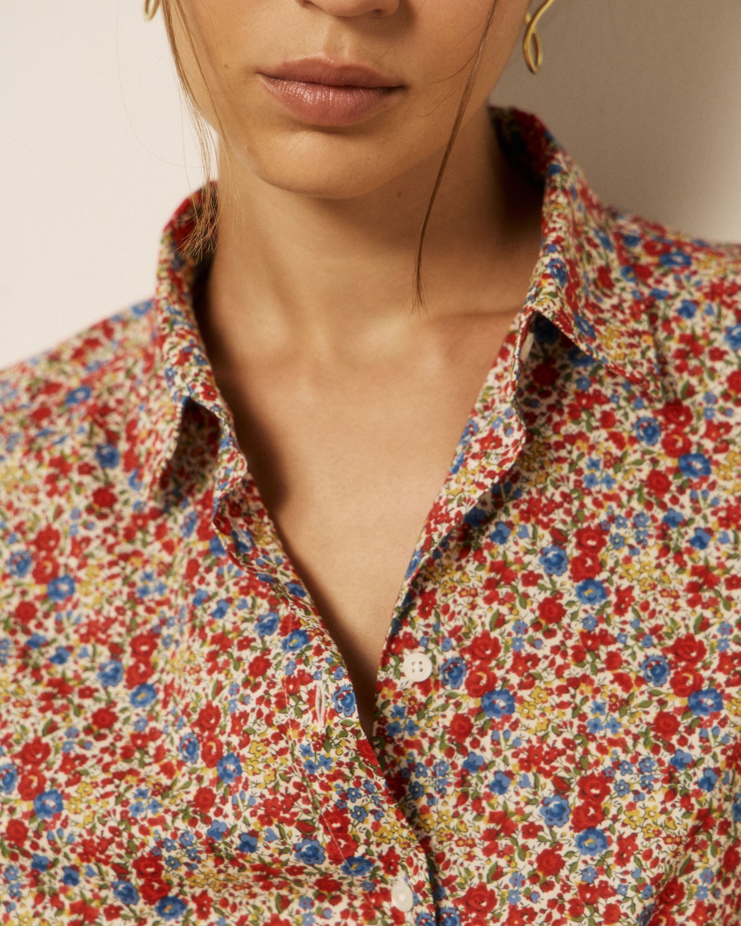 Chemise Femme en Coton Liberty Bleu & Rouge Clove