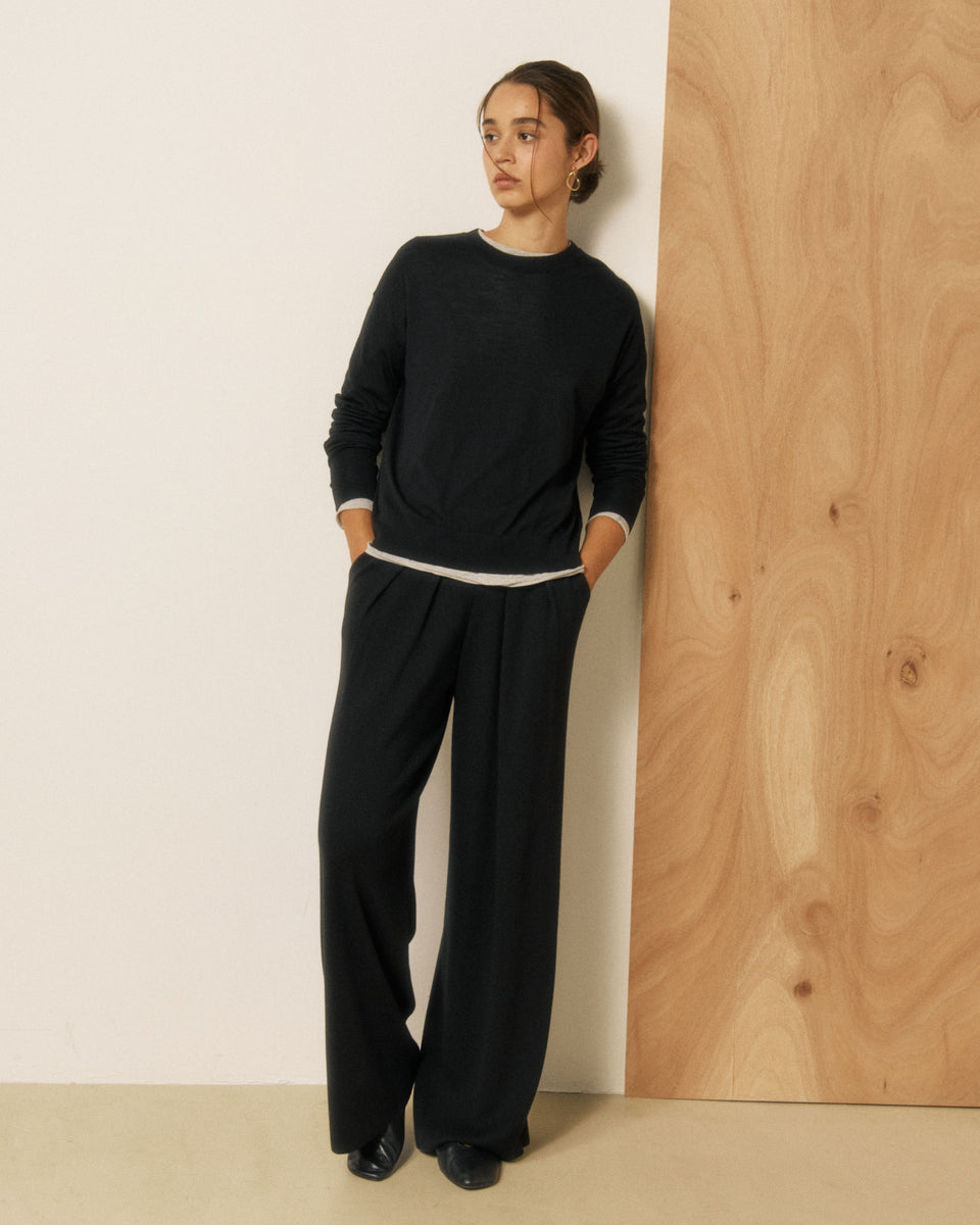 Manitoba Women's Black Merino Wool Sweater - Image 2