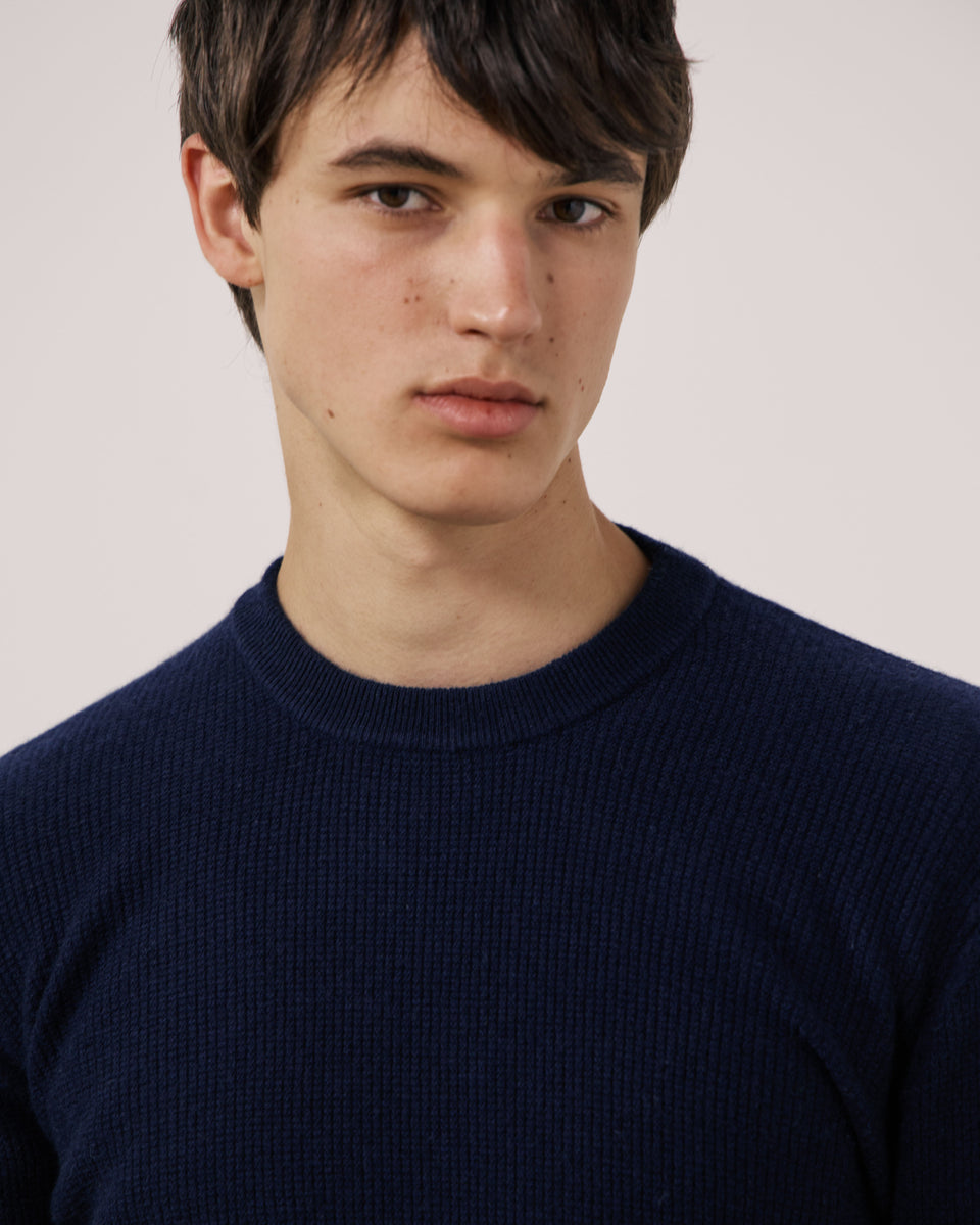 Crew Men's Navy Blue Waffle-Knit Wool & Cashmere Sweater - Image 3