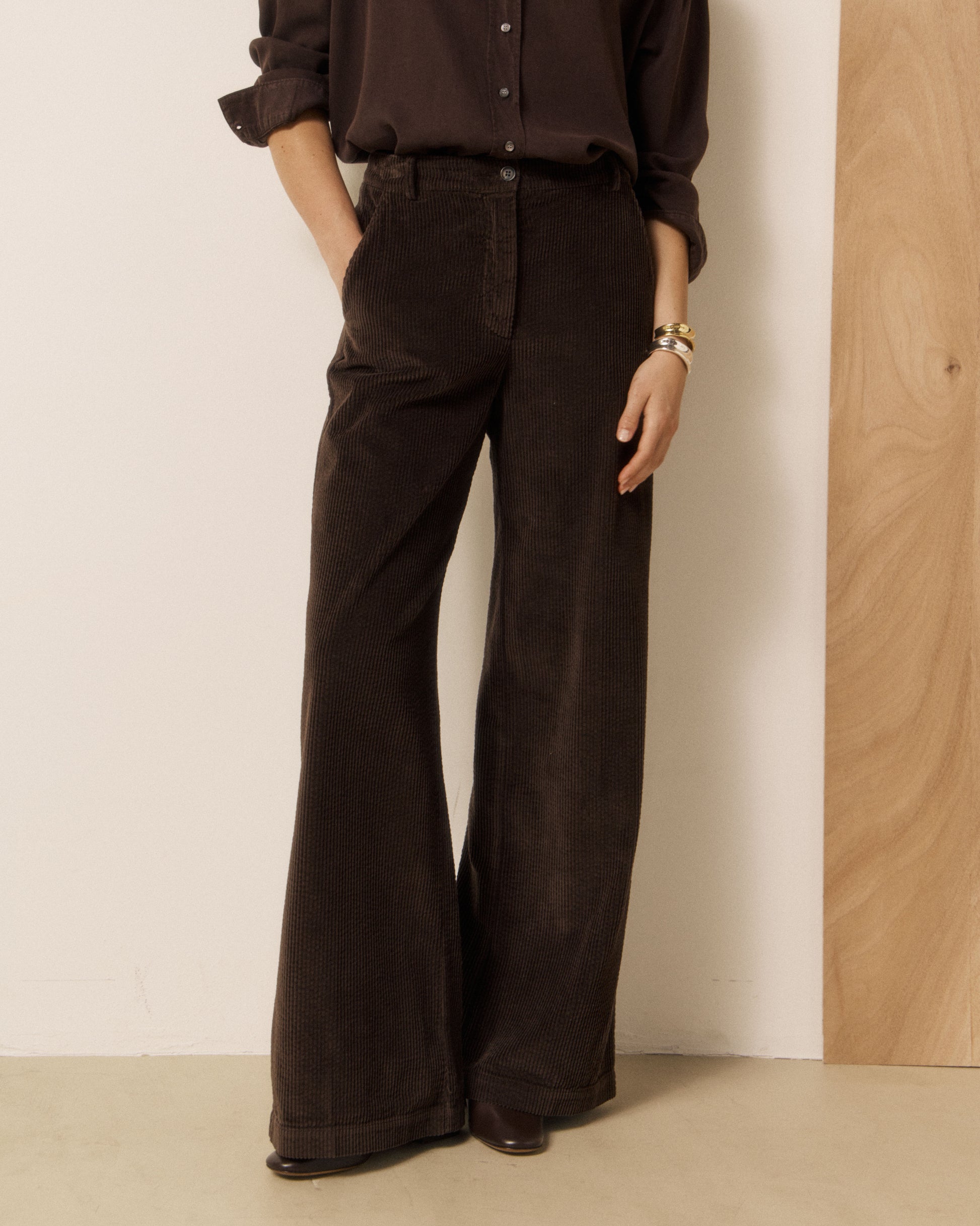 Pantalon Femme en Velours Côtelé Seersucker Chocolat Parade
