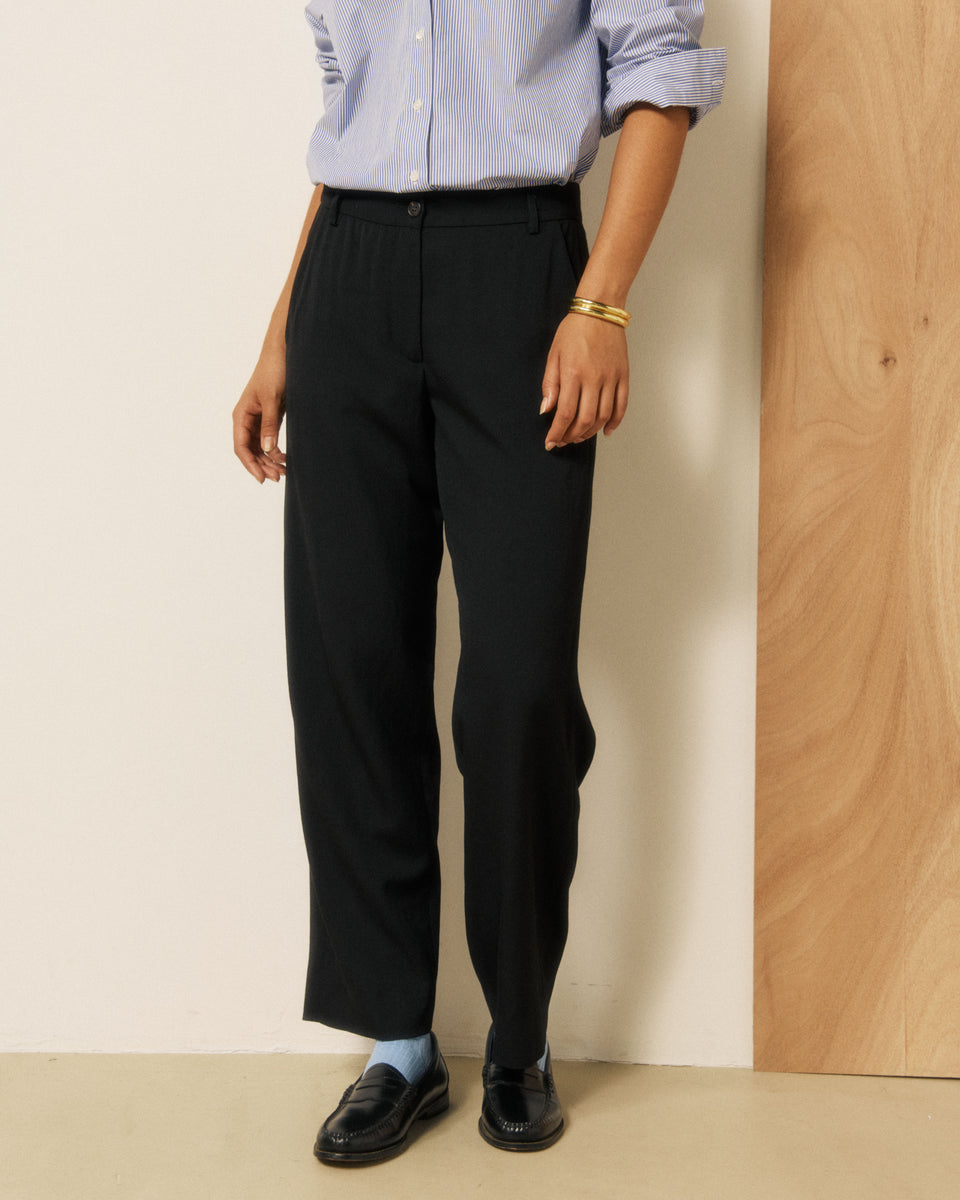 Pantalon Femme en Laine Vierge Extrafine Noir Perf - Image 2