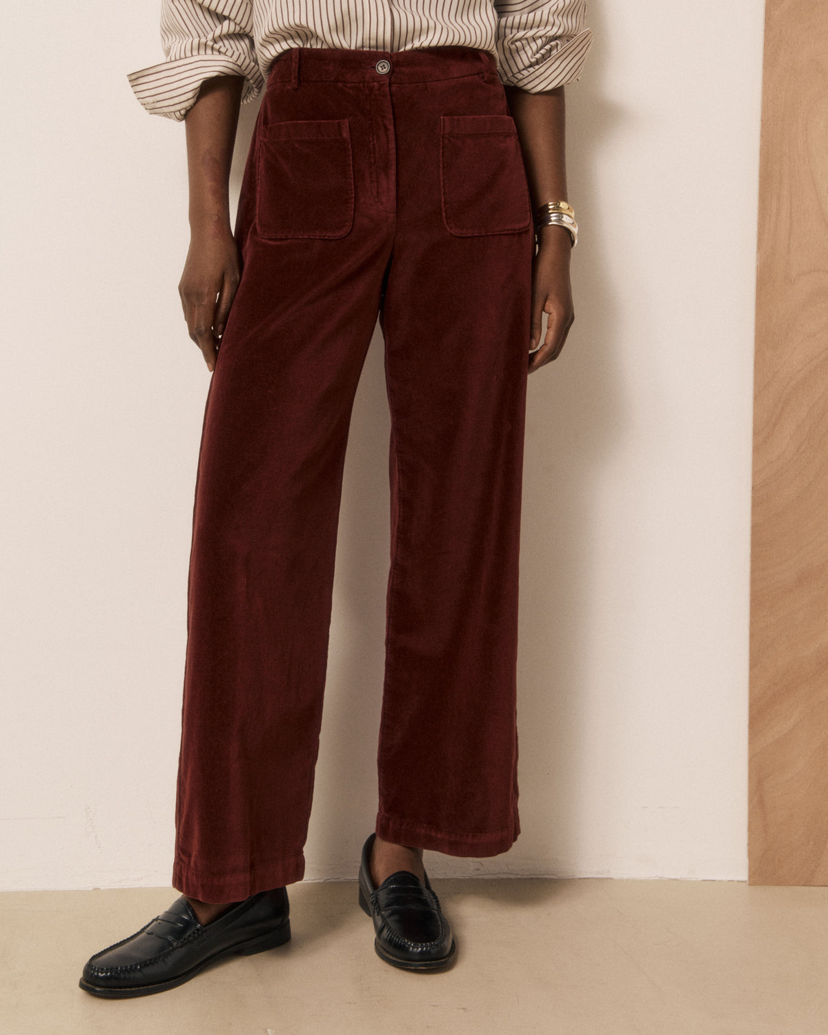 Pantalon Femme en Velours Lisse Bordeaux Poli