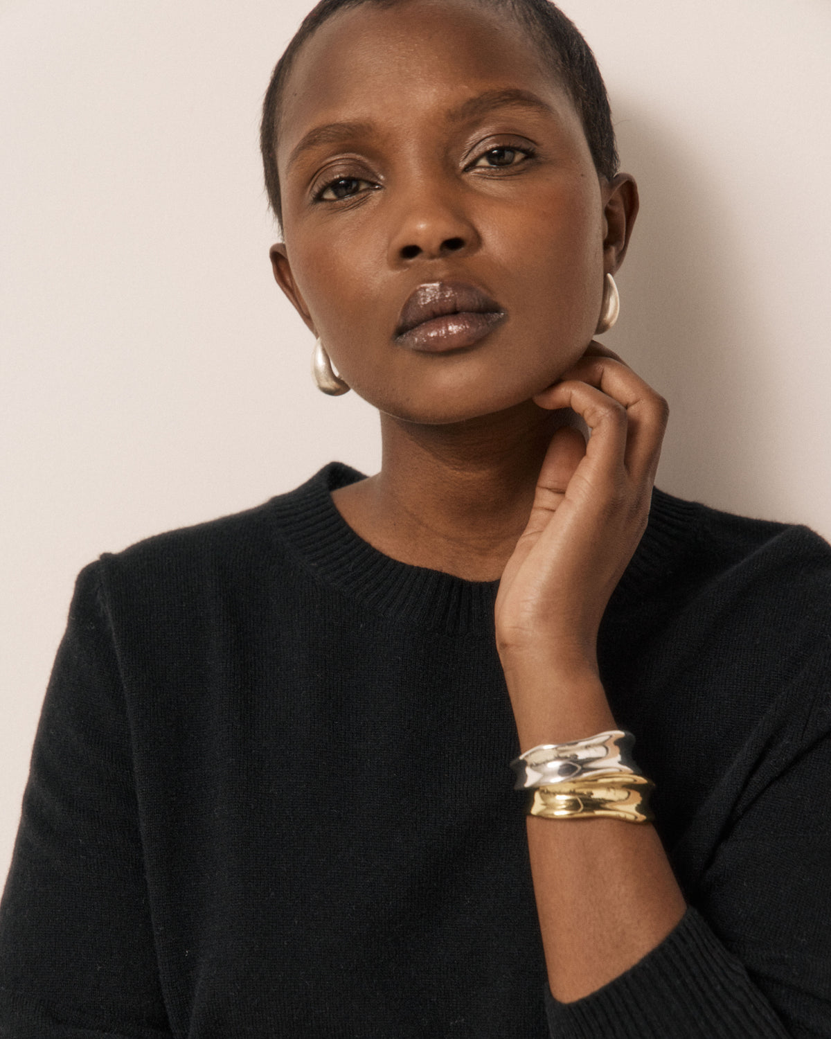 Pull Femme en Laine & Cachemire Noir Matsya