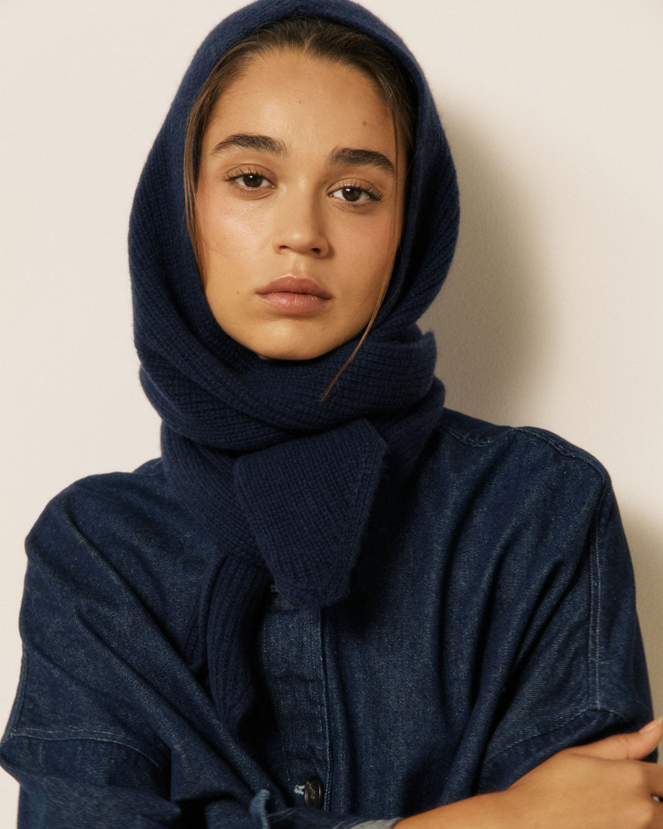 Cagoule Femme en Laine & Cachemire Bleu Marine Mera - Image 2