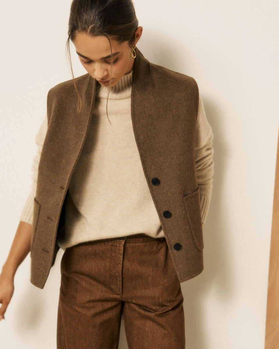 Gilet Femme en Laine Double Face Marron Vimo - Image 2