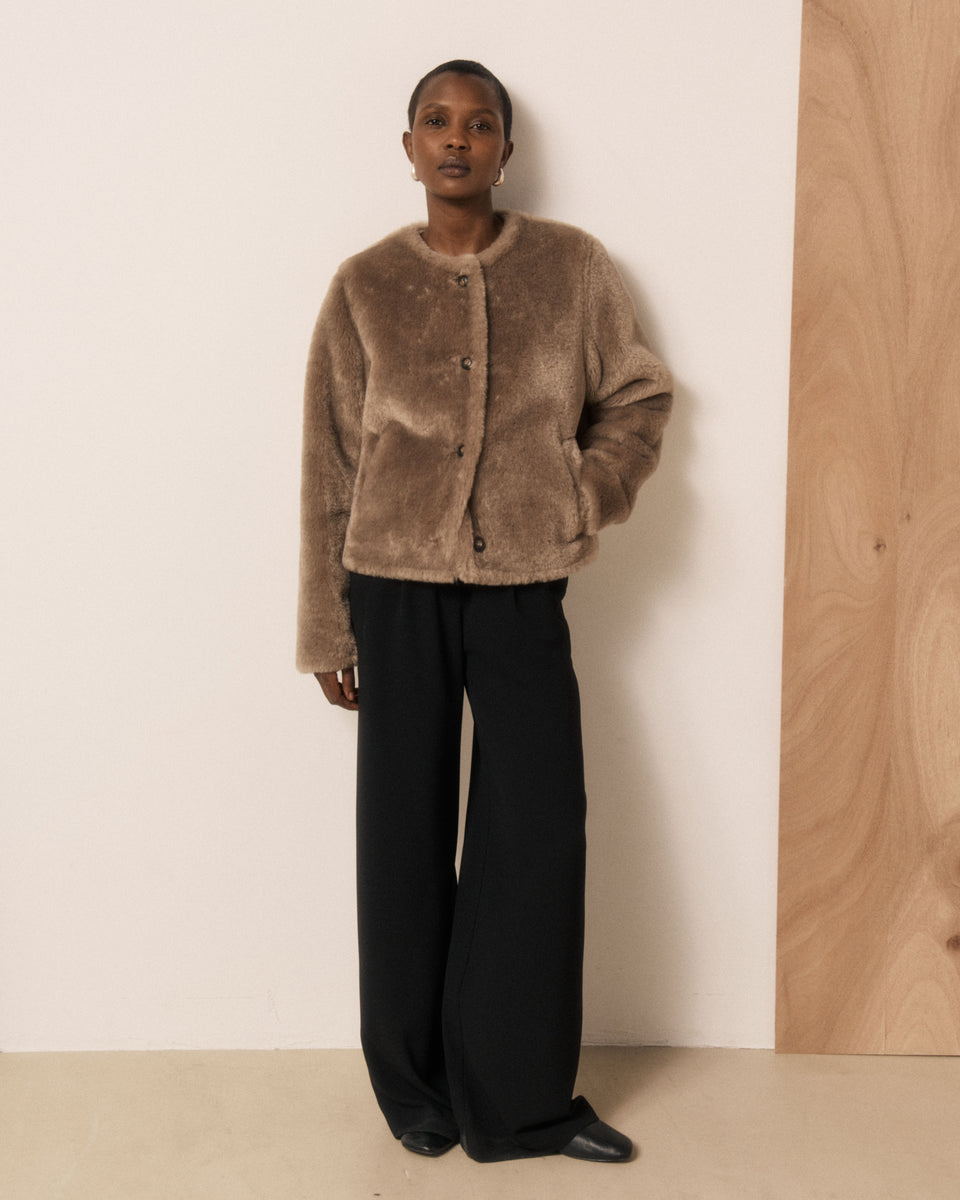 Veste Femme en Fausse fourrure Taupe Vigo - Image 2