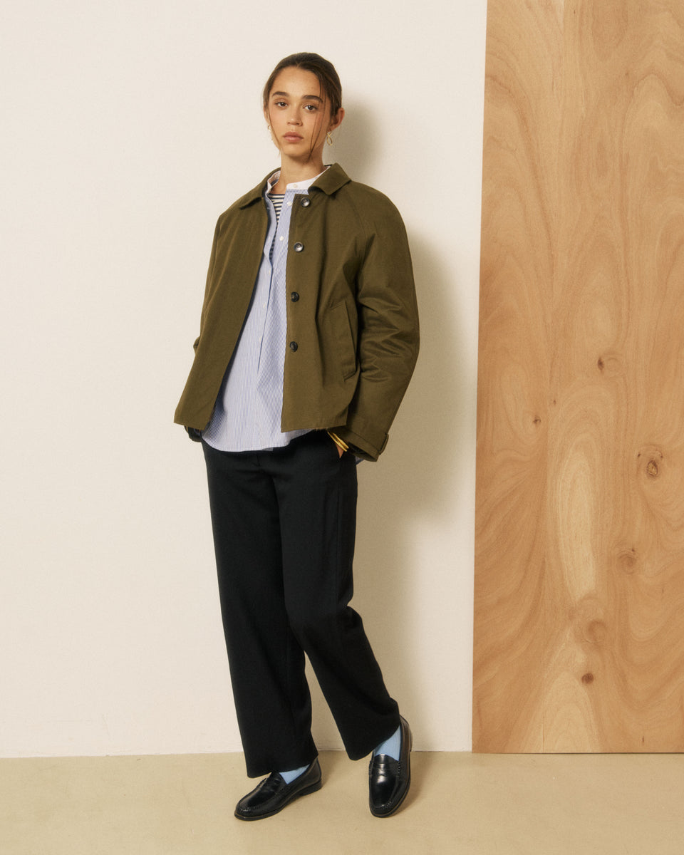 Manteau Femme en Gabardine de Coton Vert Militaire Voltaire - Image 3